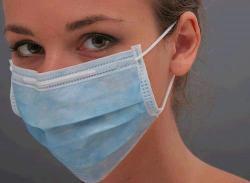 ОПРОС: Носите ли Вы медицинскую маску в сезон ОРВИ и гриппа в общественных местах?