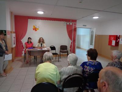 В Белогорске для людей пожилого возраста провели обучающий семинар